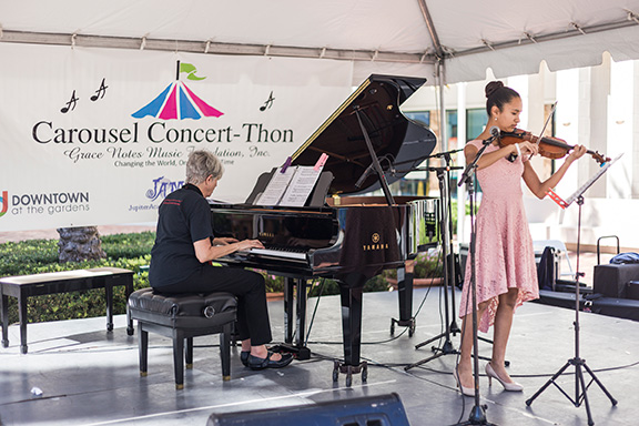 grace-notes-2018-carousel-concerthon